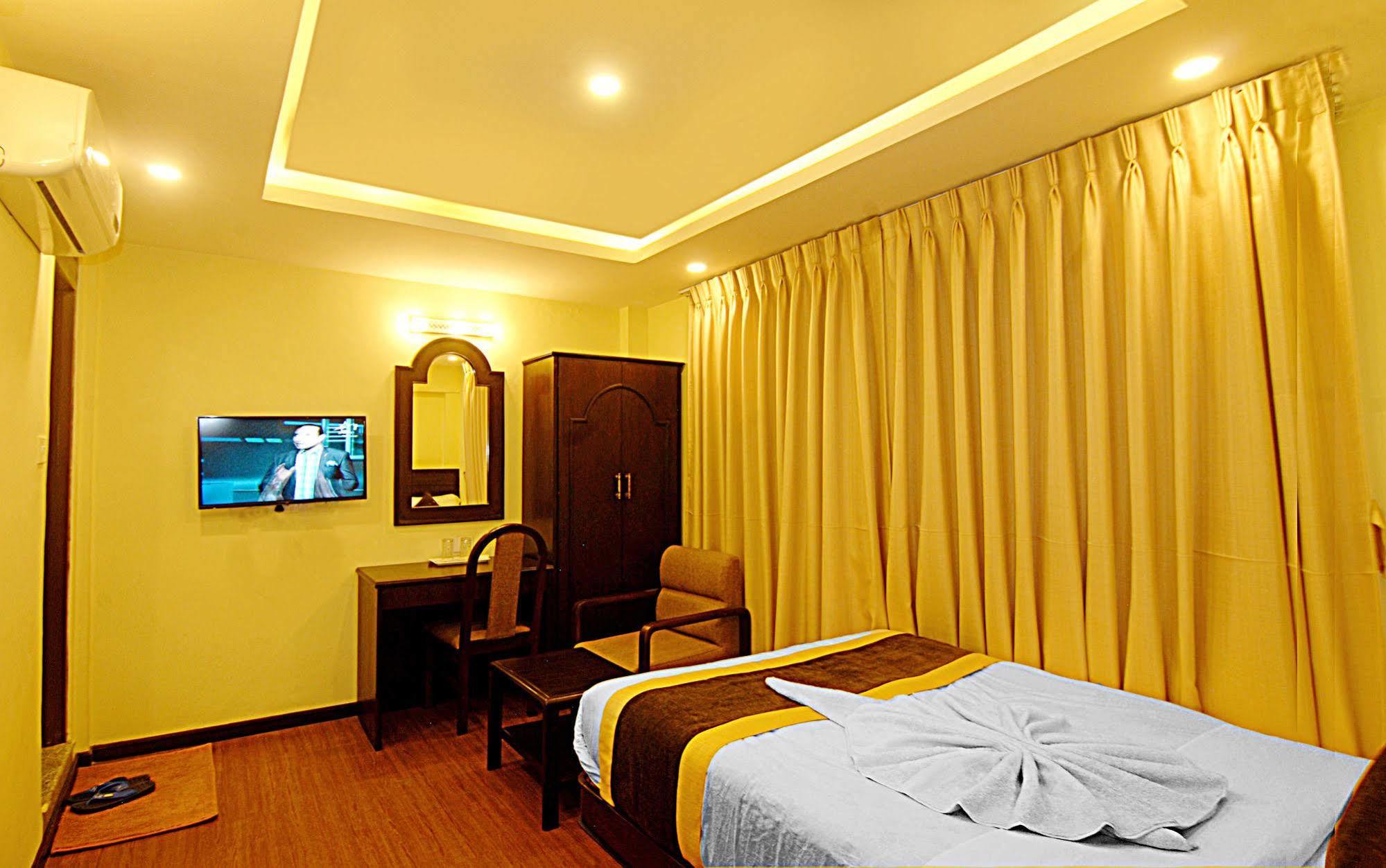Kathmandu Grand Hotel Dış mekan fotoğraf