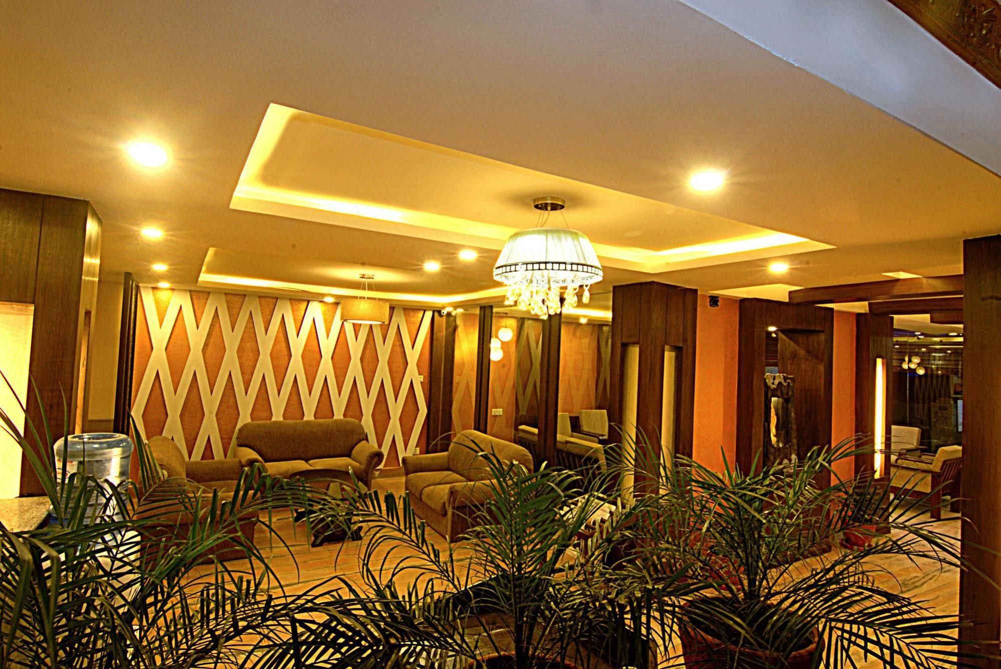 Kathmandu Grand Hotel Dış mekan fotoğraf